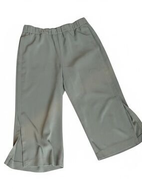 WHITE HOUSE BLACK MARKET Size 12
Wide Leg Crop High‎ Rise Olive Green
Pants WHBM
